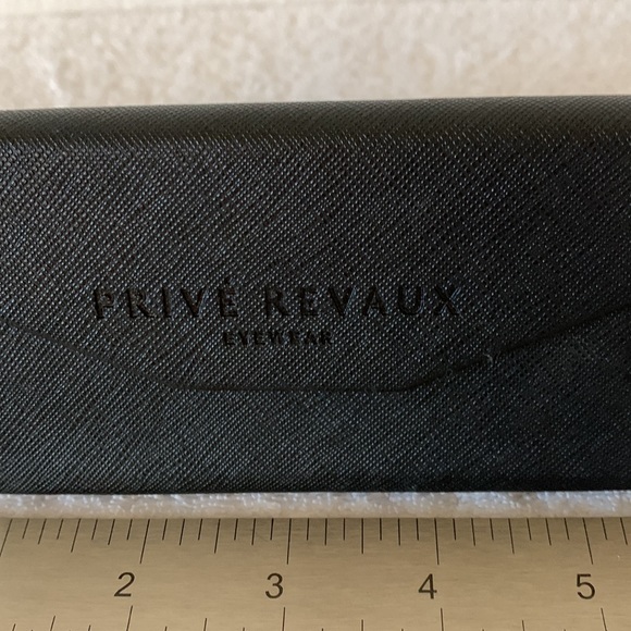 Price Revaux eyeglass case. - Picture 2 of 4